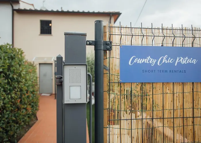 Country Chic Pistoia-Casa In Campagna Giardino, Free Parking, Wi-Fi