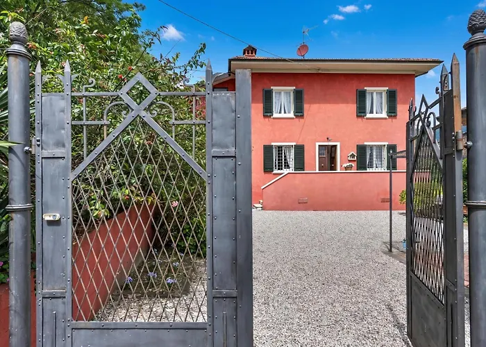 Villa Ortensie - Garden And Views In Marliana - Happy Rentals